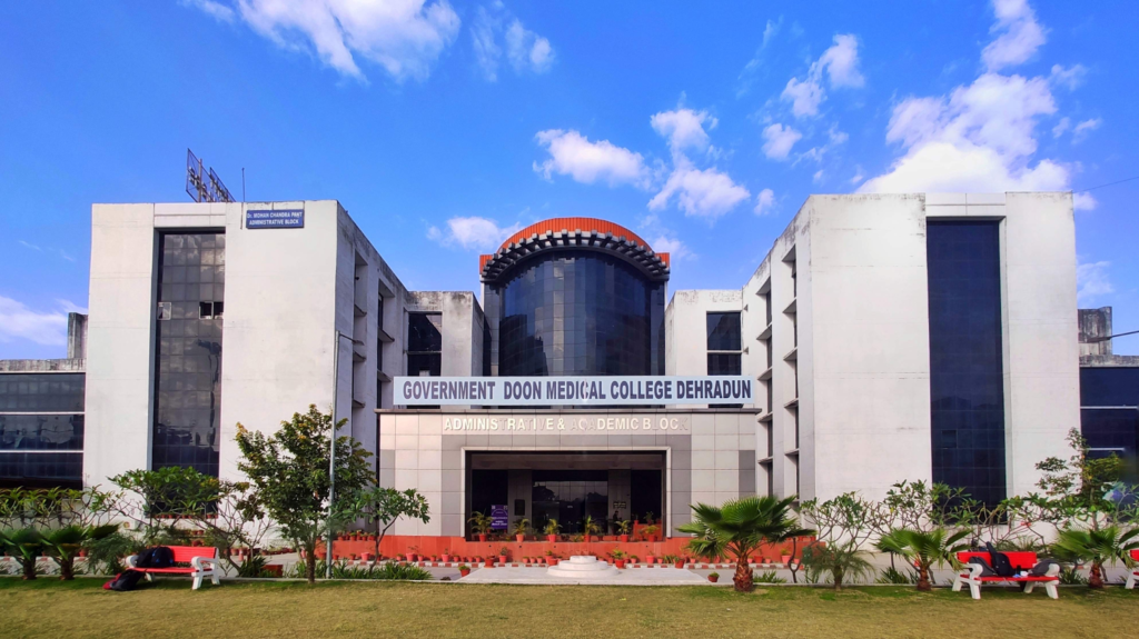 healthcare facilities in Dehradun